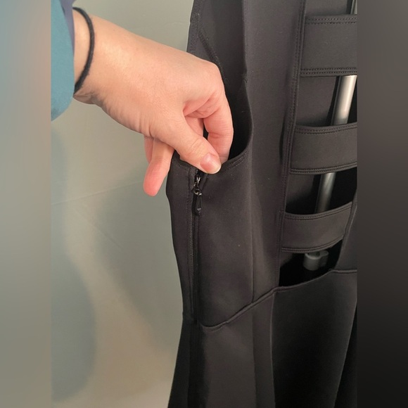 ABERCROMBIE & Fitch Scuba Skater back cutout‎ Black Dress Size Medium - Picture 6 of 8